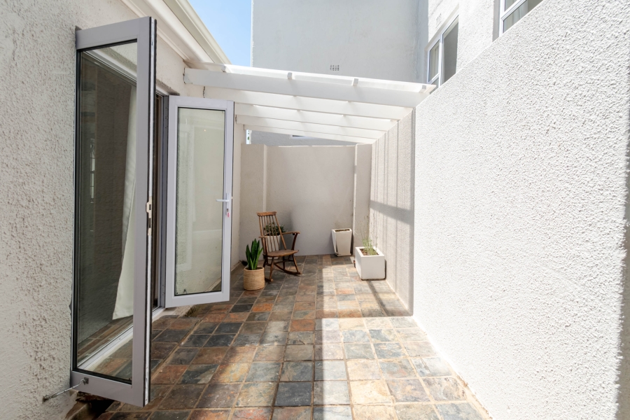 0 Bedroom Property for Sale in Vredehoek Western Cape